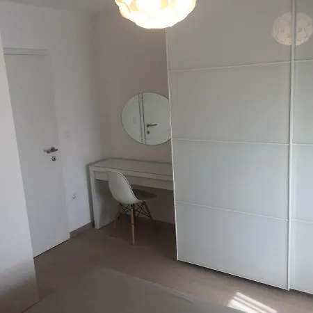 Sunny Remy Apartment