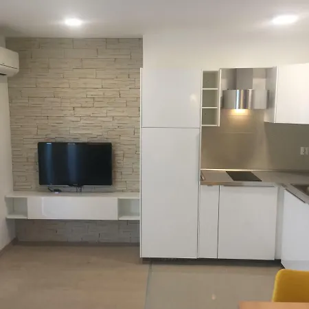 Sunny Remy Apartment *